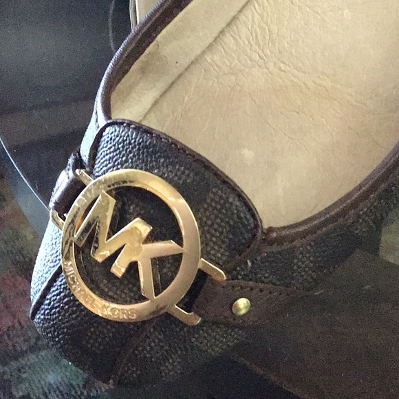 MKors flats - Picture 3 of 4